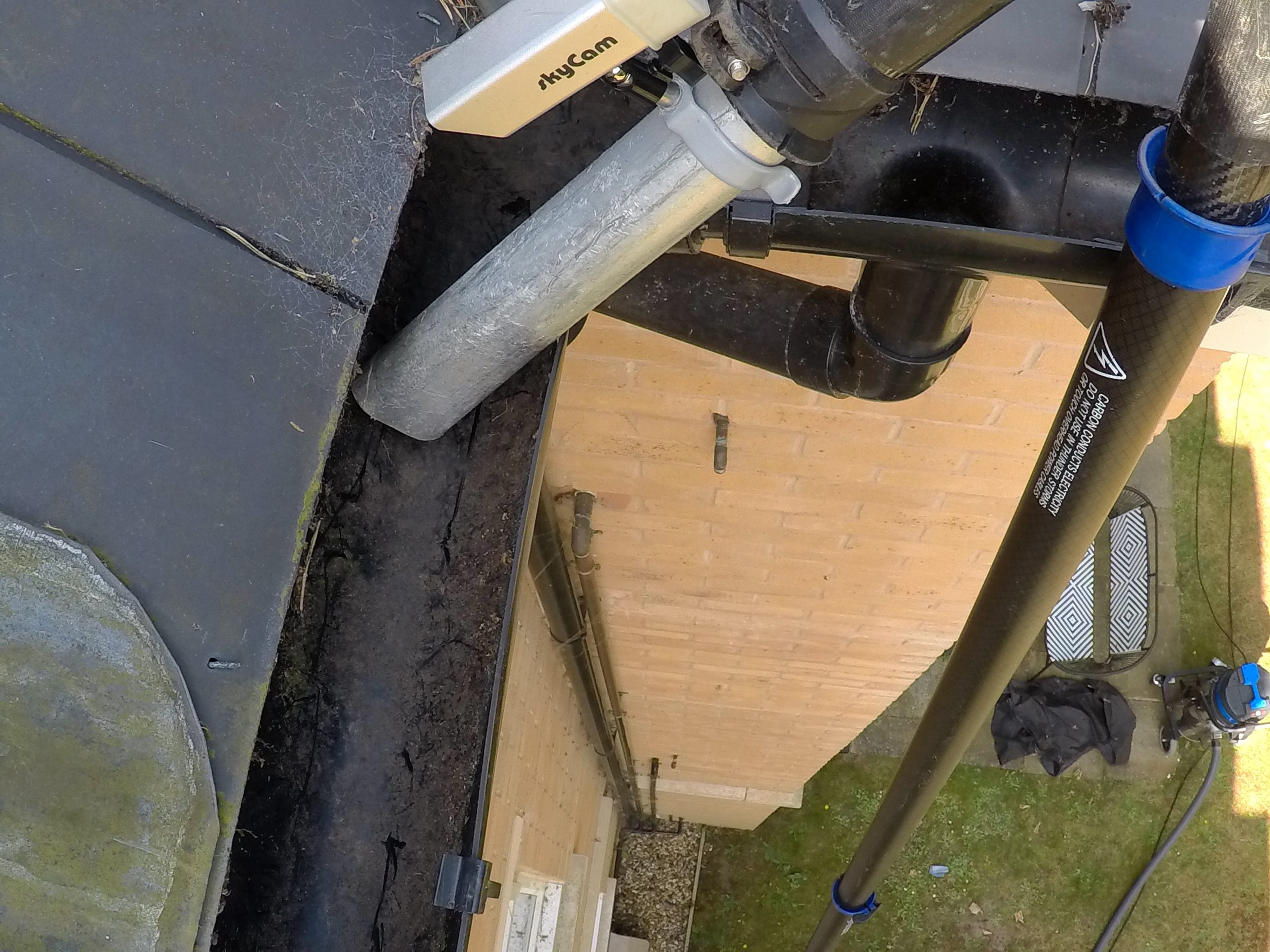 SkyCam.JPG - Spotless gutters